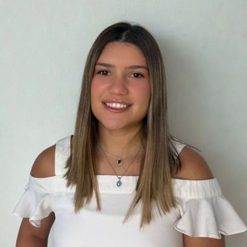 Daniela Torres B